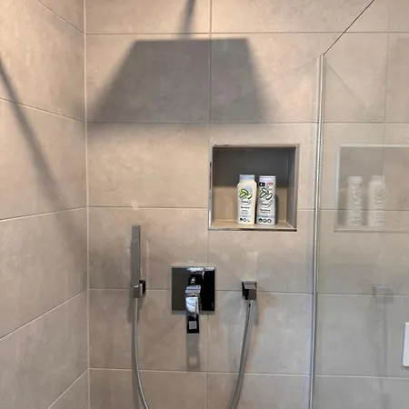 Ku28 One - Modern & Ruhig, 5 Min Zum Bahnhof, Parkplatz Inklusive - Bema *